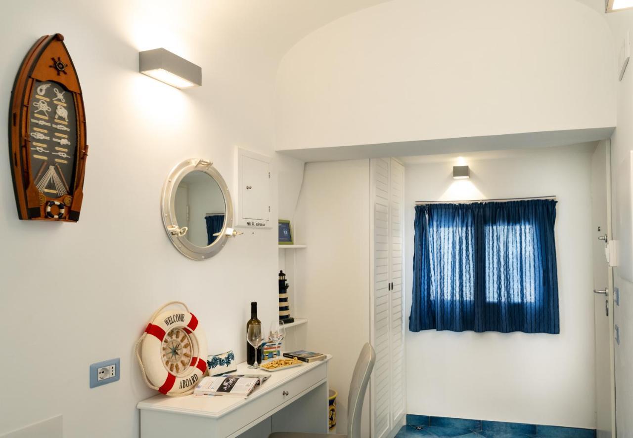 Scirocco - Amazing Flat With Terrace In The Center Appartement Amalfi Buitenkant foto