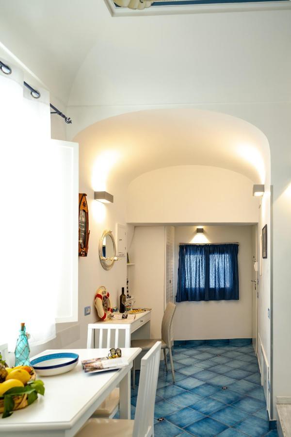 Scirocco - Amazing Flat With Terrace In The Center Appartement Amalfi Buitenkant foto