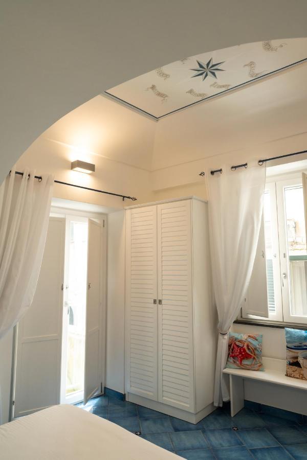 Scirocco - Amazing Flat With Terrace In The Center Appartement Amalfi Buitenkant foto