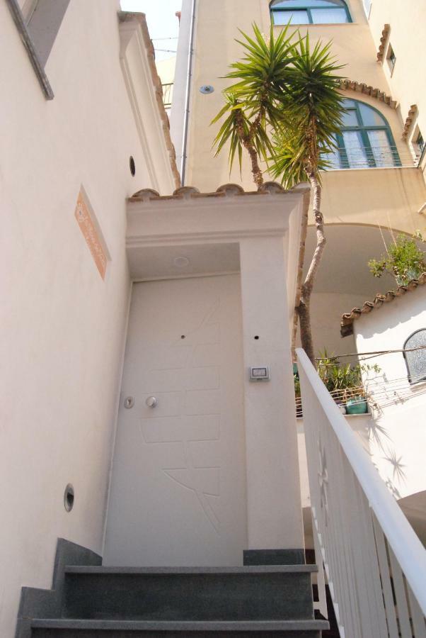 Scirocco - Amazing Flat With Terrace In The Center Appartement Amalfi Buitenkant foto